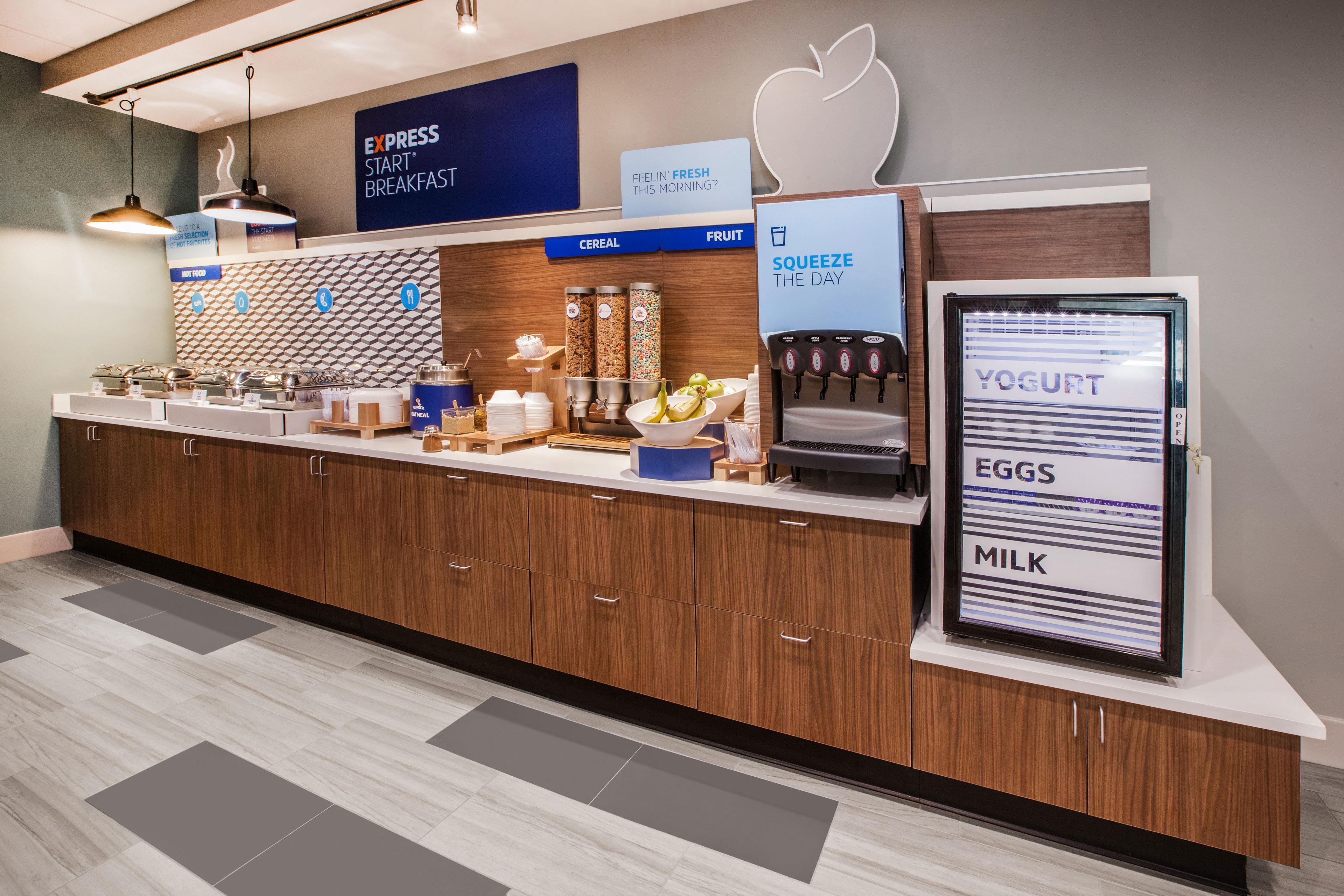 Holiday Inn Express Hotel & Suites Lincoln South By Ihg Esterno foto