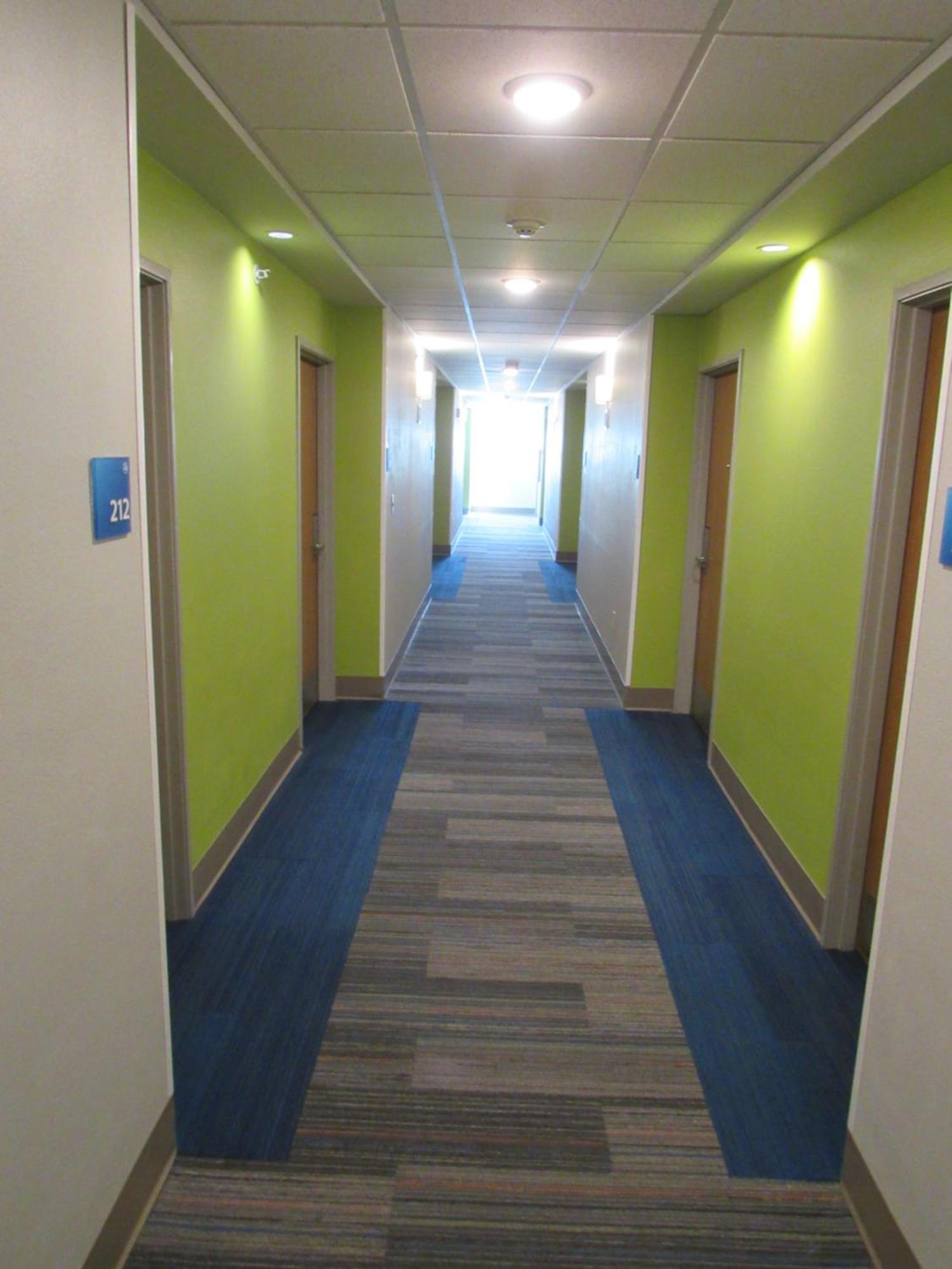 Holiday Inn Express Hotel & Suites Lincoln South By Ihg Esterno foto