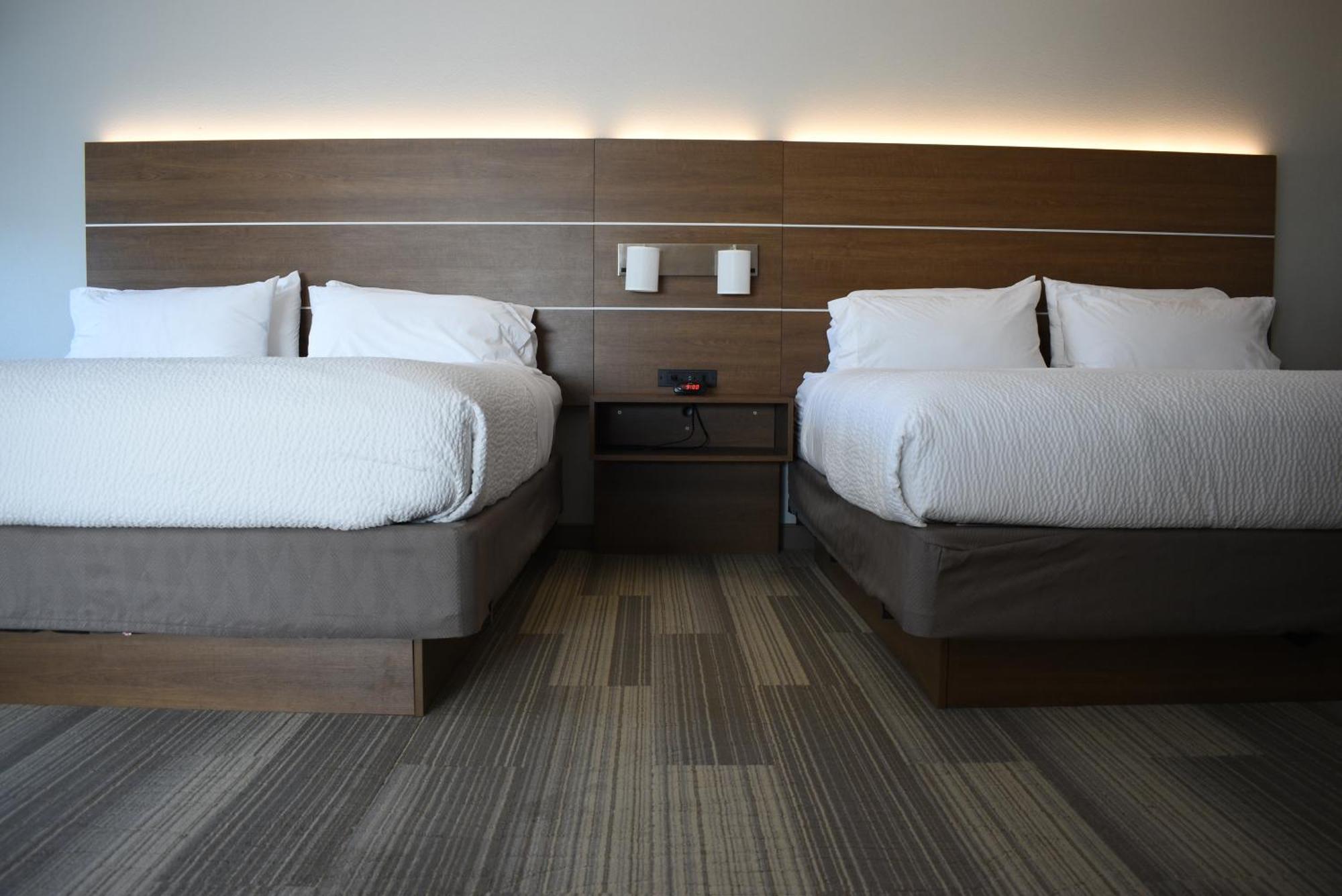 Holiday Inn Express Hotel & Suites Lincoln South By Ihg Esterno foto